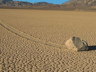 sailing stones